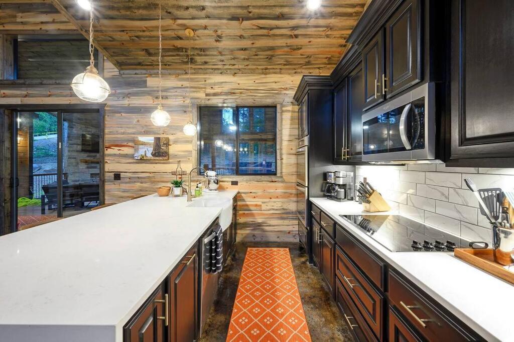 Ember Skye Cabin - 2 Bdr & Bunk Nook/2.5 Bath بروكن بو المظهر الخارجي الصورة