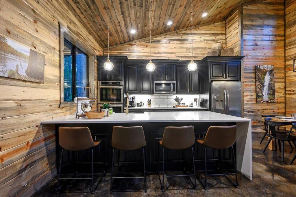 Ember Skye Cabin - 2 Bdr & Bunk Nook/2.5 Bath بروكن بو المظهر الخارجي الصورة